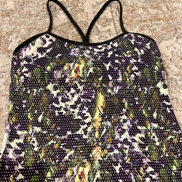 Lululemon Tank - Picture 2 of 4